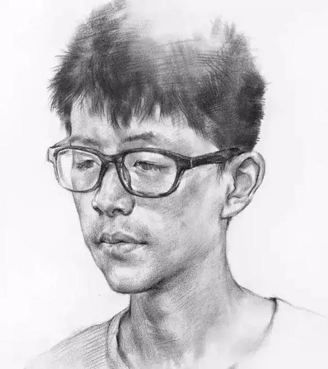 素描头像怎么画?掌握好这几点其实很简单